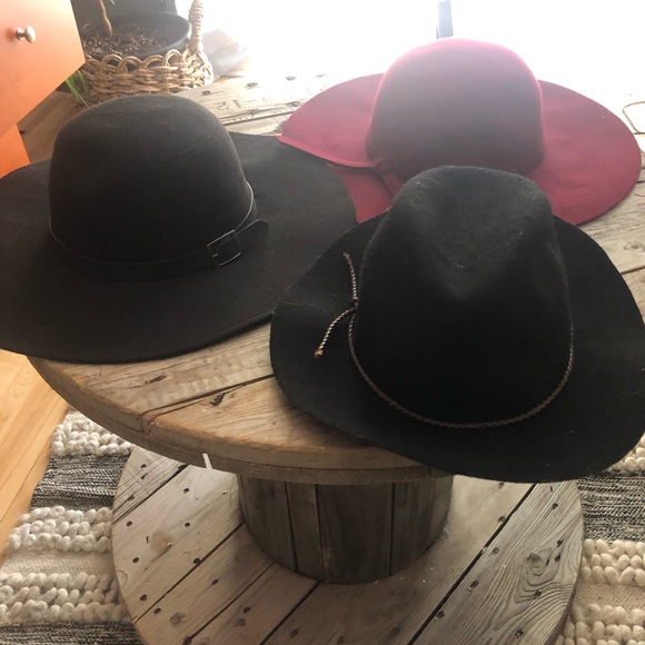 Lot of 3 hats! - Picture 1 of 4